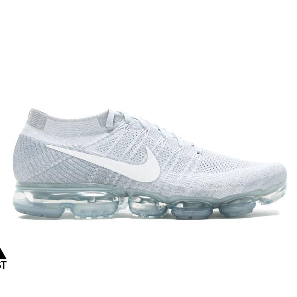 Nike Air Vapormax Flyknit Platinum Gray Running Athletic Shoes Size 7.5